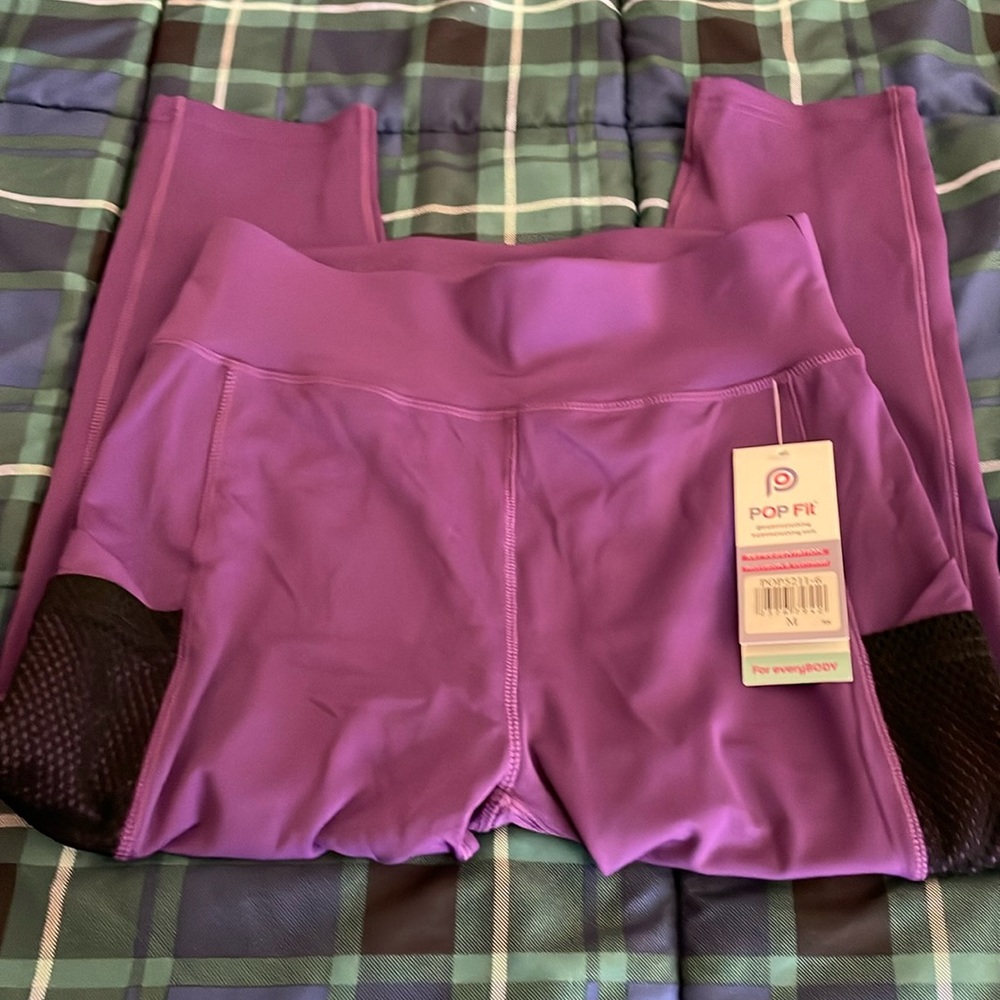 Brand New with Tags Pop Fit Purple Cropped Leggings size M